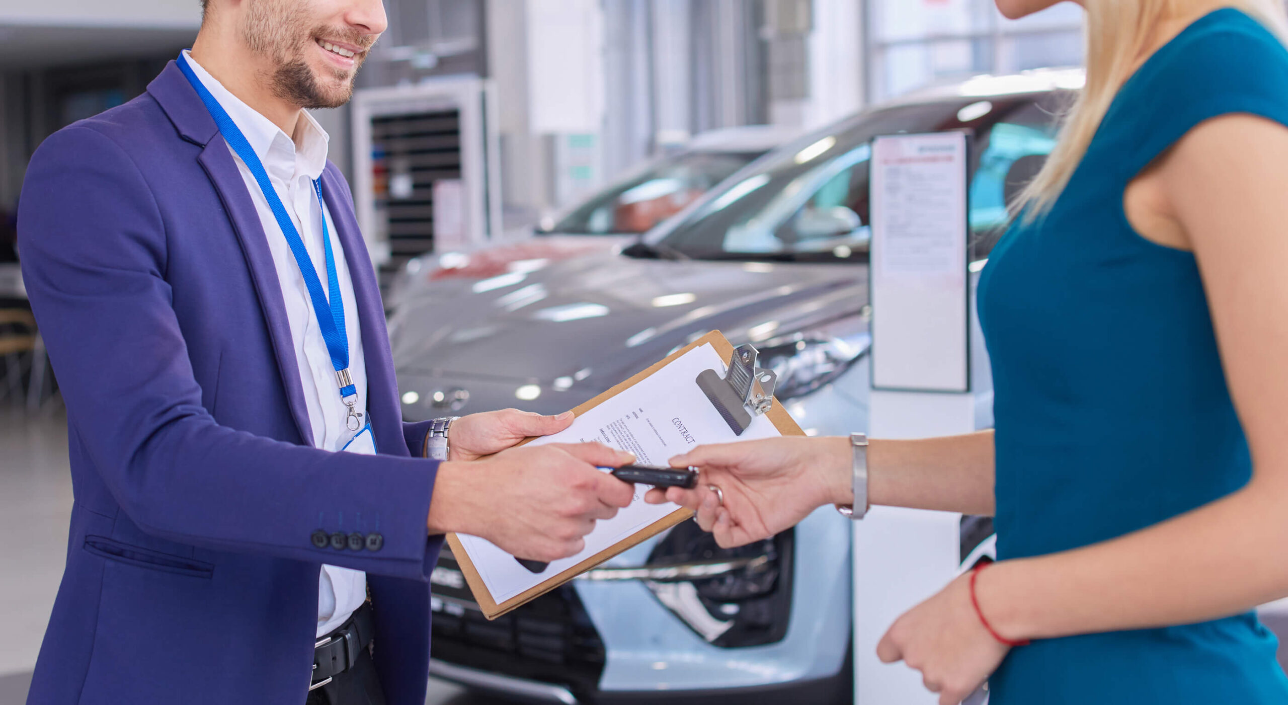Selling My Car Online in New York City: Should I Use a Dealer or Go Private?